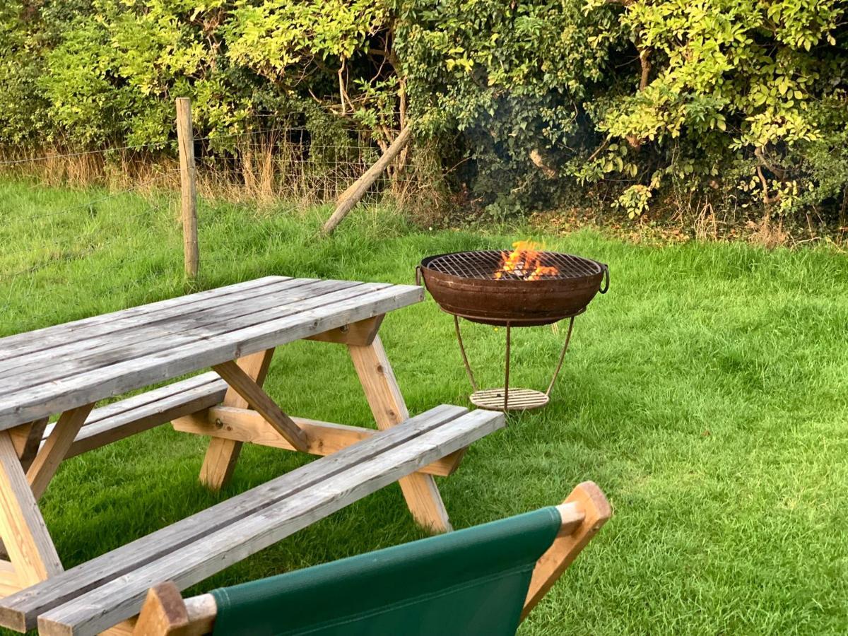 Home Farm Radnage Glamping Bell Tent 2, With Log Burner And Fire Pit Dış mekan fotoğraf